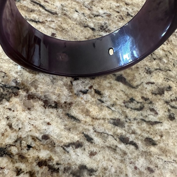 🌟🌟Authentic Chanel Bangle Plum CC Logo🌟🌟 - Picture 4 of 7
